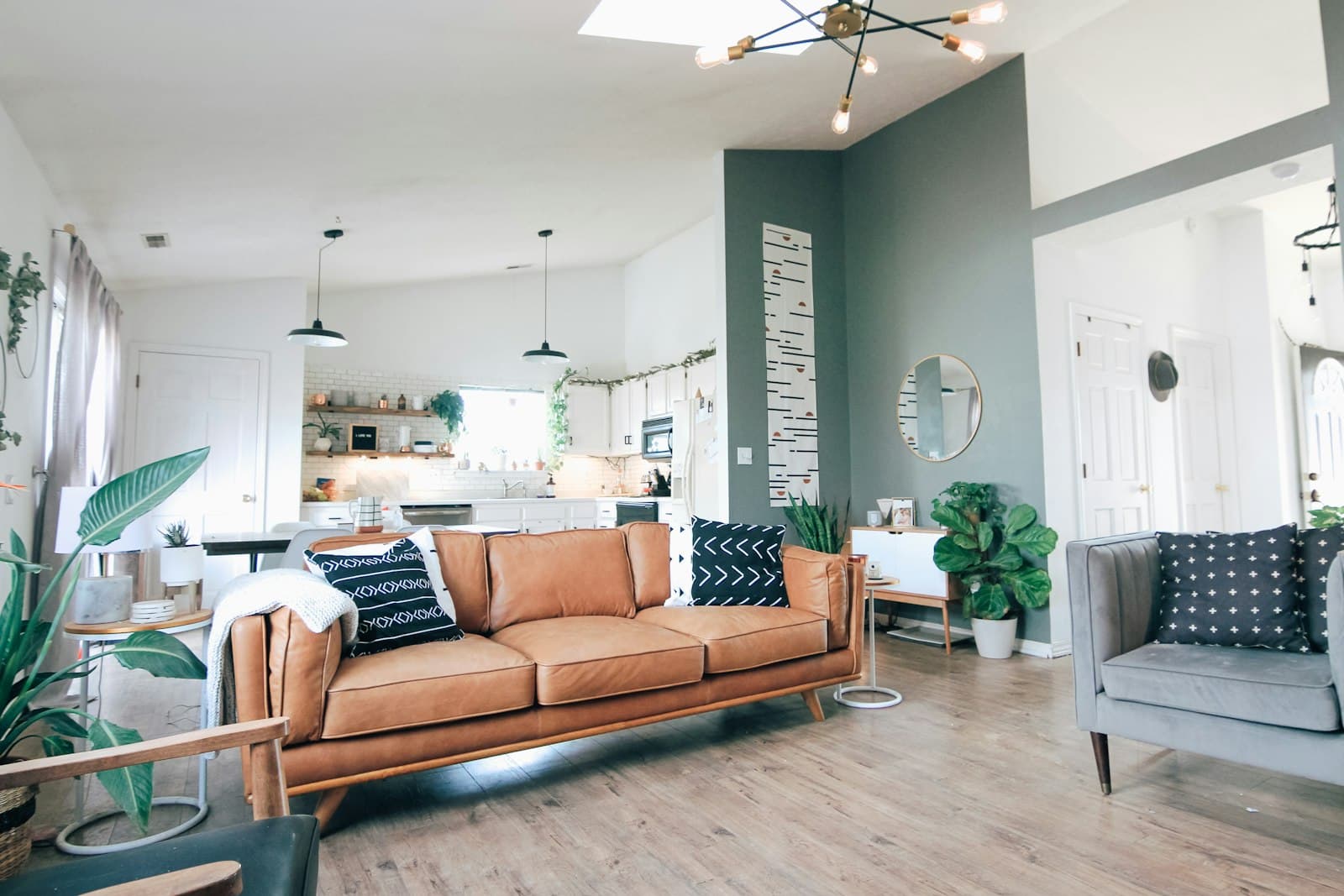 Bright, tidy open-plan living room and kitchen